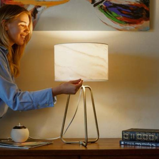 Small Modern Stylish Desk Lamp
